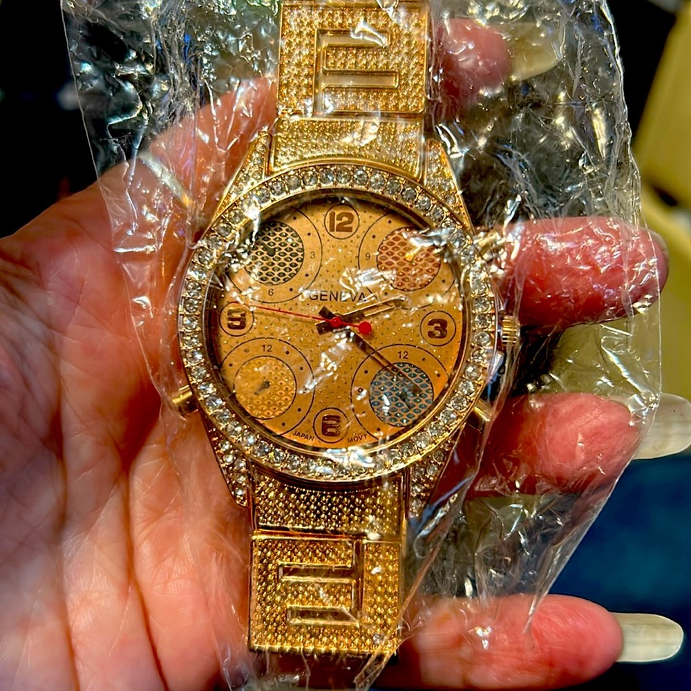 NEW Geneva Rhinestone Bling  Water Resistant Watch  Stainless Steel Back